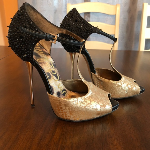 Sam Edelman Shoes - ⭐️Sam Edelman Scarlett gold/black spike heels 10⭐️